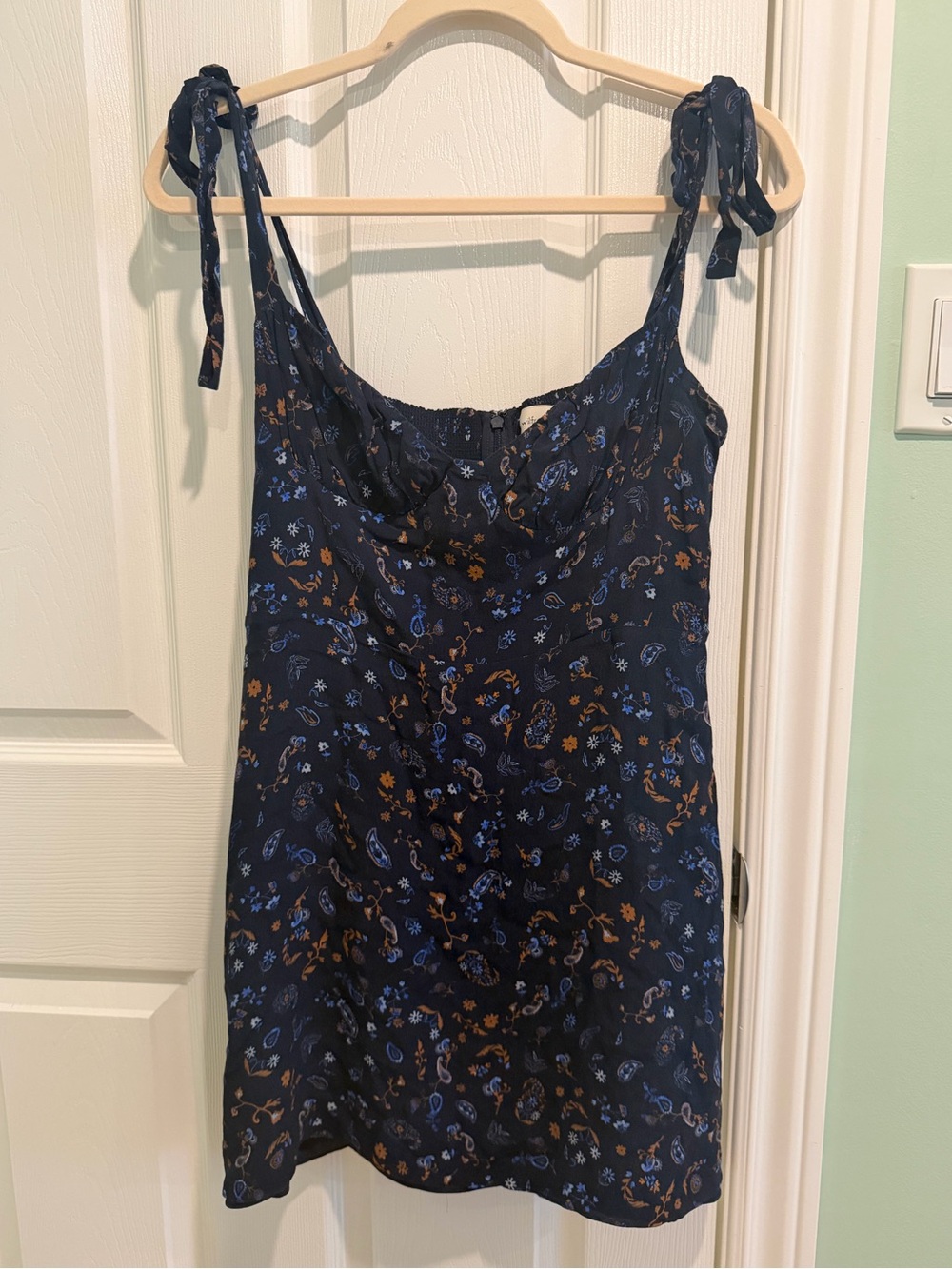 Aritzia Wilfred Cammy Mini Dress Navy Floral Size Large